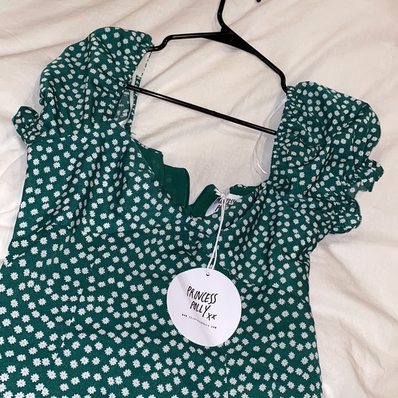 Princess Polly dress. Got the dress for the bachelor! Brand new with tags - Picture 4 of 4